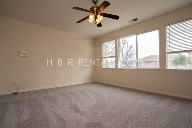 Building Photo - Spacious 4-Bedroom Gem on Glenhaven Drive – Your Perfect Tracy Retreat!