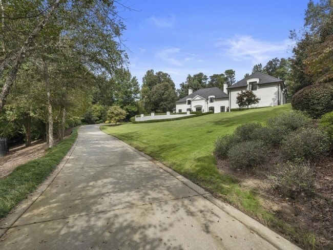 Building Photo - 997 Davis Dr NW