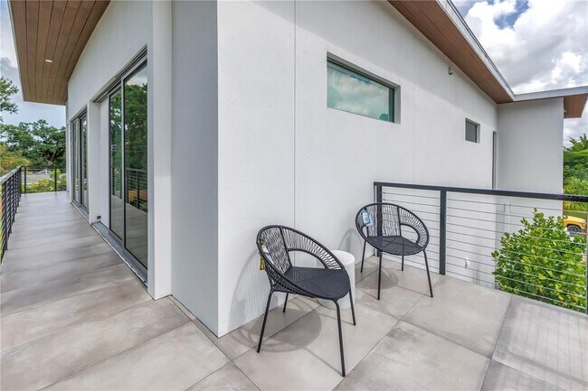 Building Photo - 2314 Floyd St