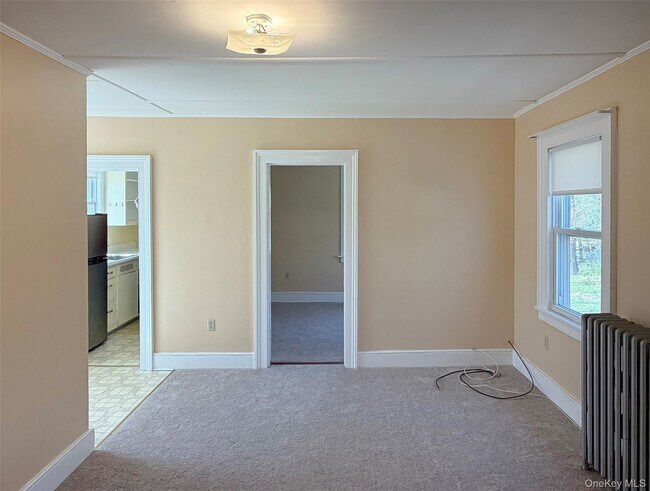 Building Photo - 111 N Main St