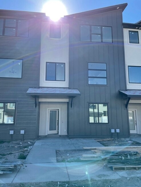 Building Photo - 369 S 900 W
