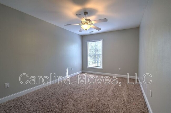 Building Photo - 823 Terrace Creek Dr