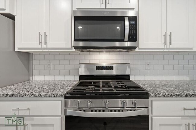 Building Photo - Brand New 4/2/2 in The Heights neighborhood | MOVE IN SPECIAL!