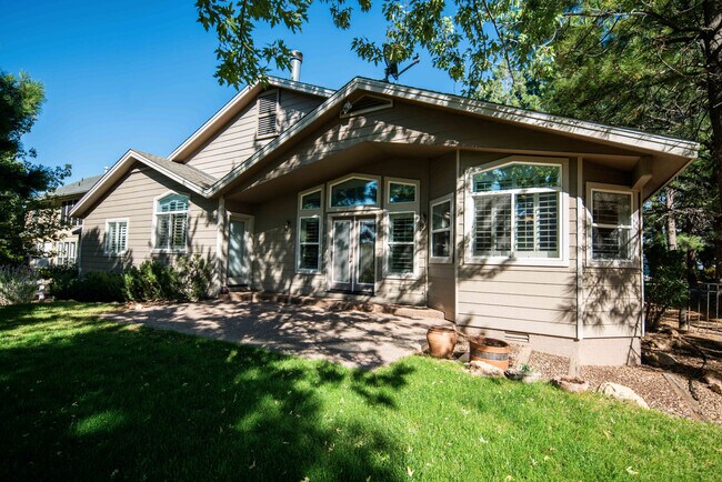 Building Photo - Beautiful Walnut Ridge Home!