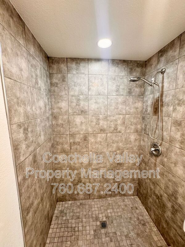 Building Photo - 12800 Quinta Way