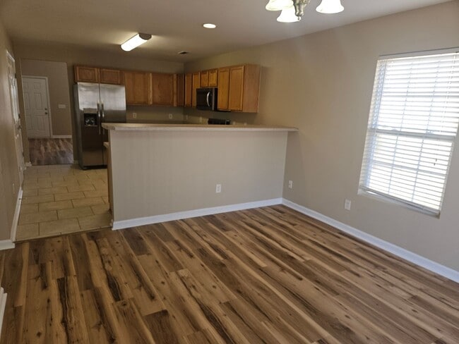 Building Photo - Darling 3br/2ba RANCH!! Avail Now! Near downtown Ral and I-40!!