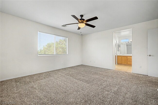 Building Photo - 2392 Predera Ave