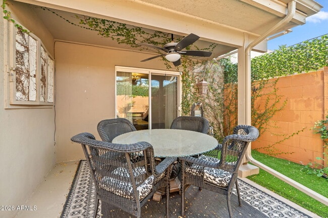 Building Photo - 2614 E Osborn Rd