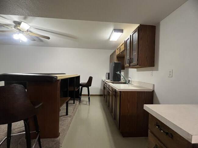 Building Photo - 312 E Main St