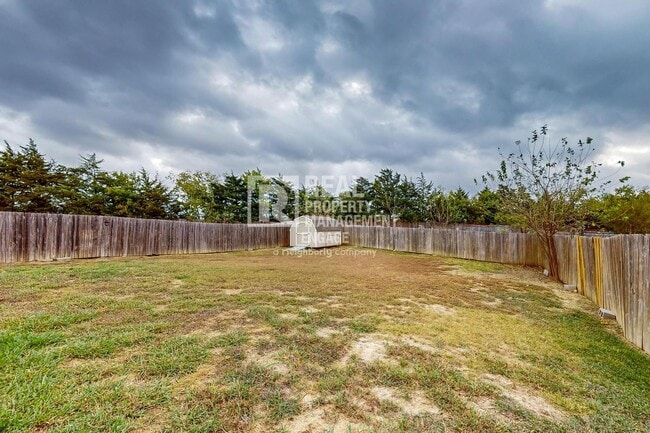 Building Photo - 3 Bedroom Single-Story Home available For ...