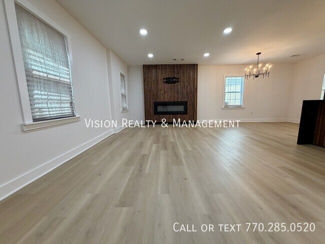 Building Photo - 1255 Campbellton Rd SW
