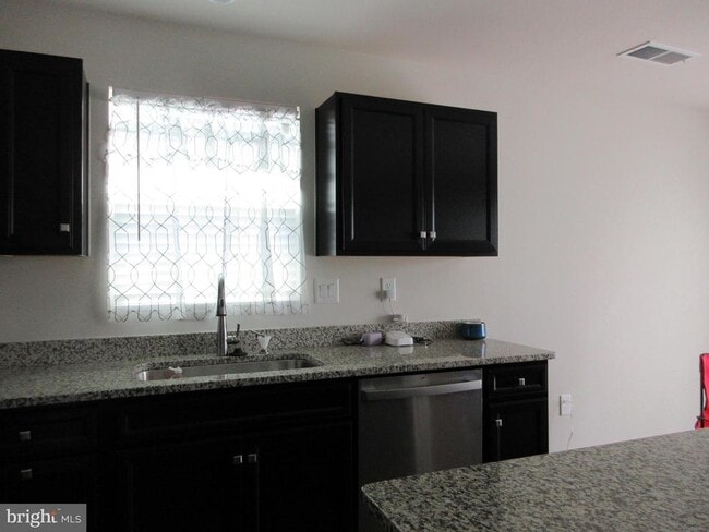 Building Photo - 383 Windflower Dr
