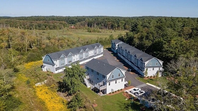 Building Photo - 19 Littleton Rd