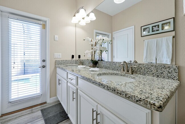 Building Photo - 5424 Solterra Cir