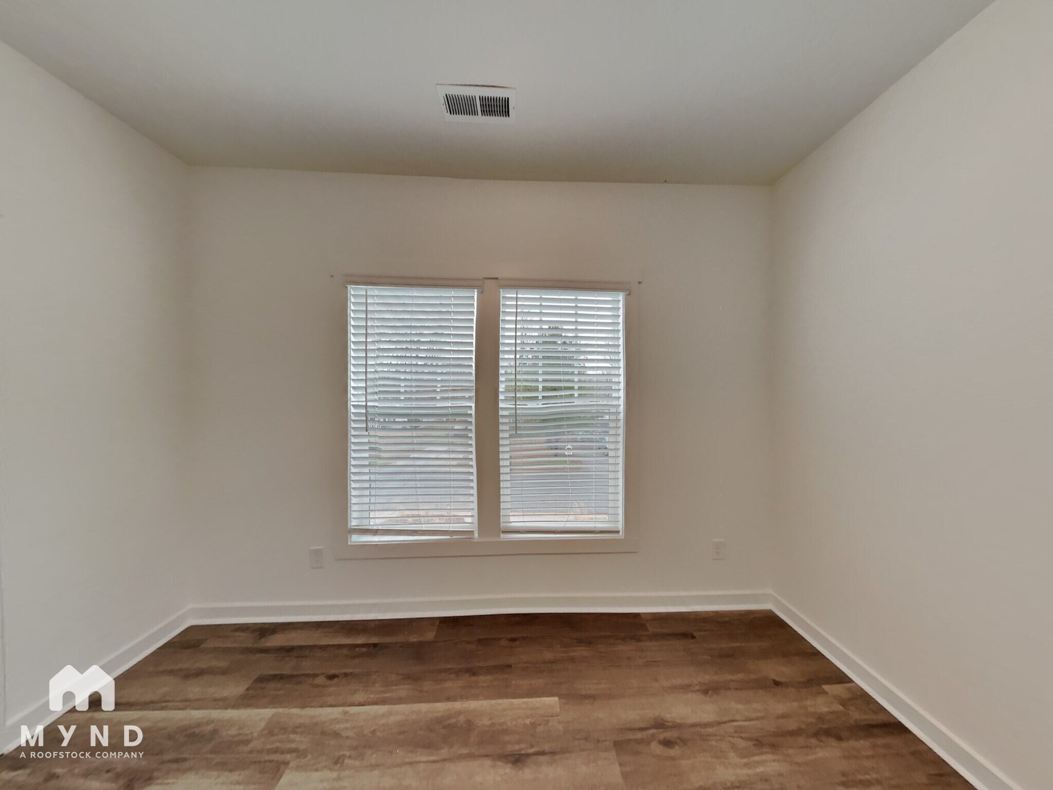 Building Photo - 928 Wainwright Ave