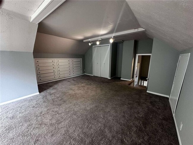 Building Photo - 3858 Wooddale Ave S