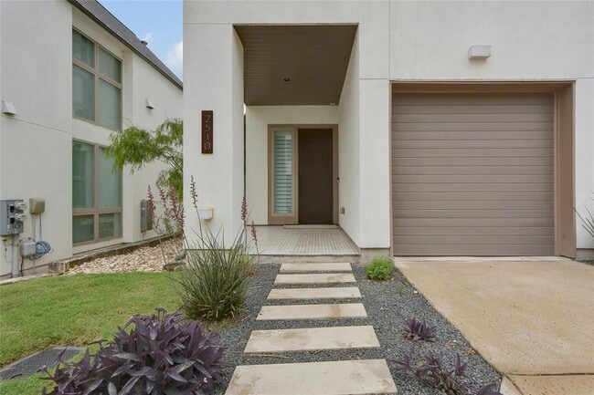 Building Photo - 2510 Sutherland St