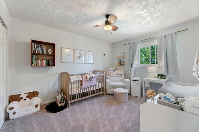 Building Photo - 645 US-12