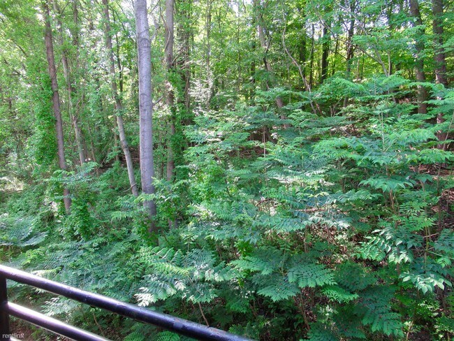 Building Photo - 2 br, 2 bath  - 8009 Greenspring Way Apt F