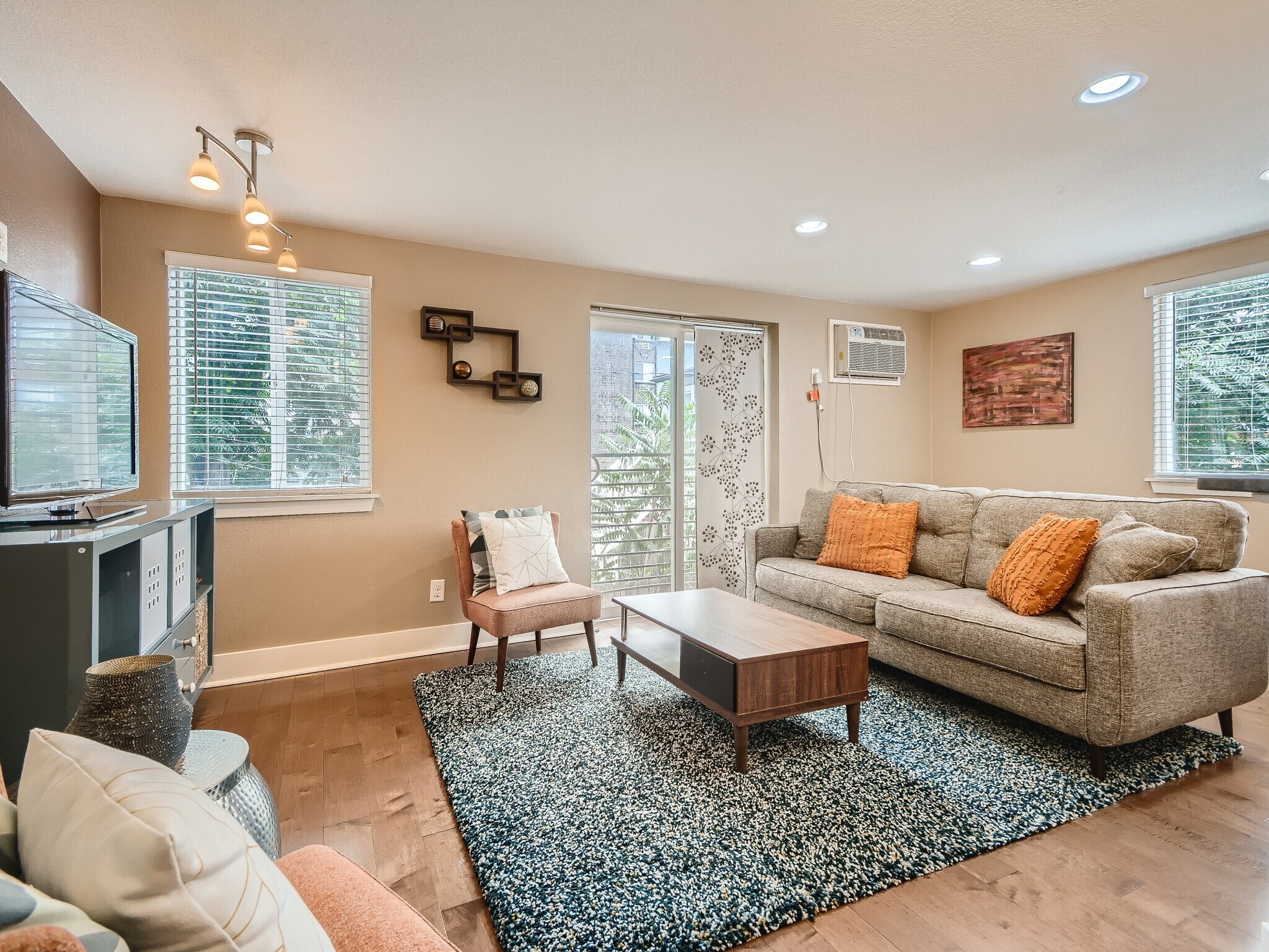 living area - 120 S Pennsylvania St