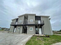 Building Photo - 1303 Quitaca Dr