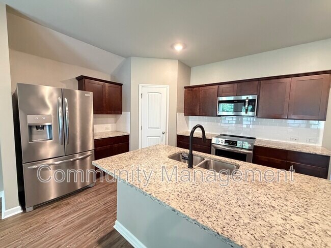 Building Photo - 30891 Clearview Ct
