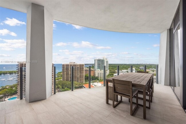 Building Photo - 2831 S Bayshore Dr