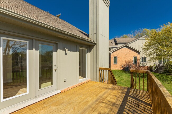 Building Photo - 37743 Avon Ln