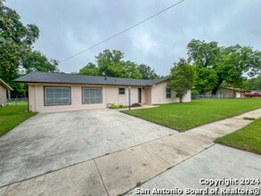 Building Photo - 113 Lake Forrest Dr