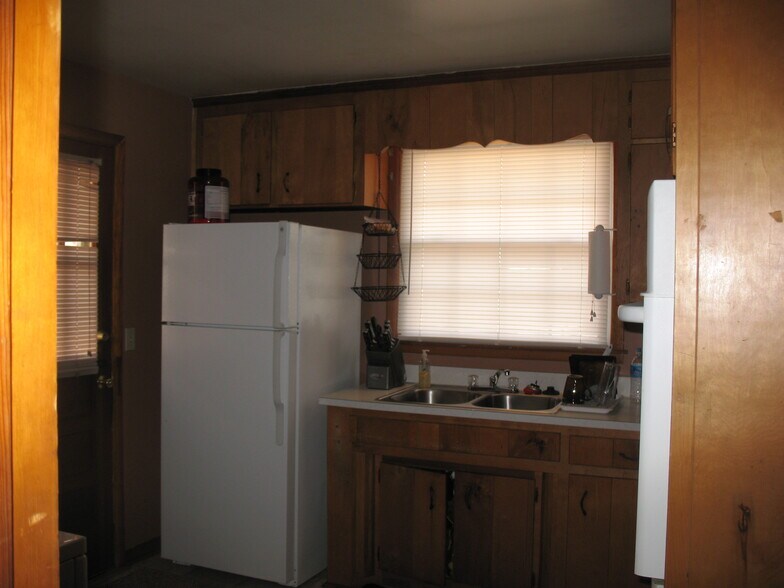 Building Photo - 2513 Ashwood Ave