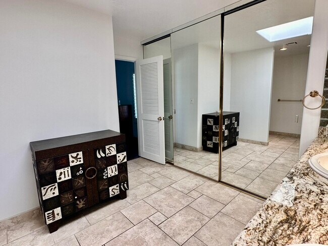 Building Photo - 239 Santa Barbara Cir