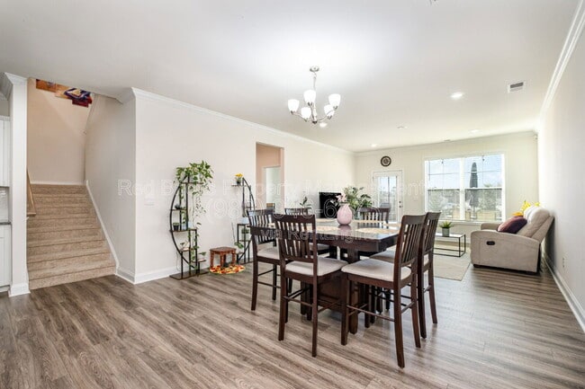 Building Photo - 7901 Iron Rd