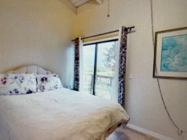 Building Photo - 6410 Lincoln Rd