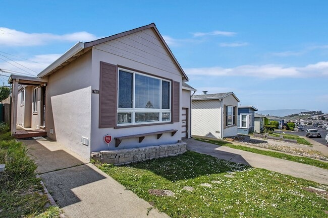 Building Photo - 3/1 Available Now Daly City