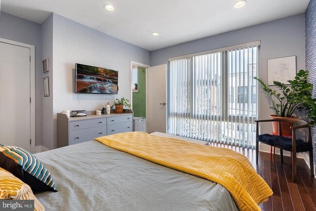 Building Photo - 1333 N 7th St