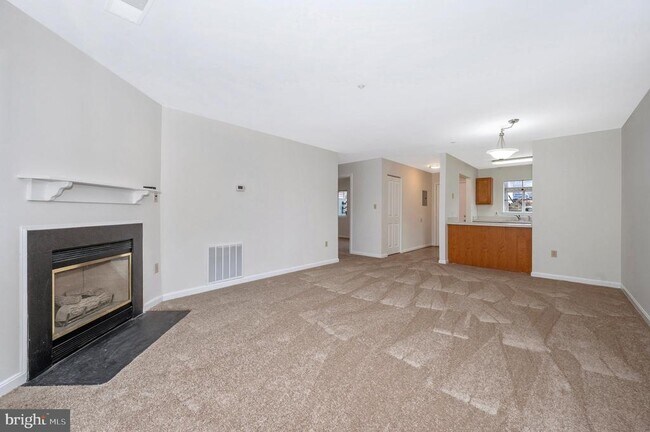 Building Photo - 10247 Redtail Ct