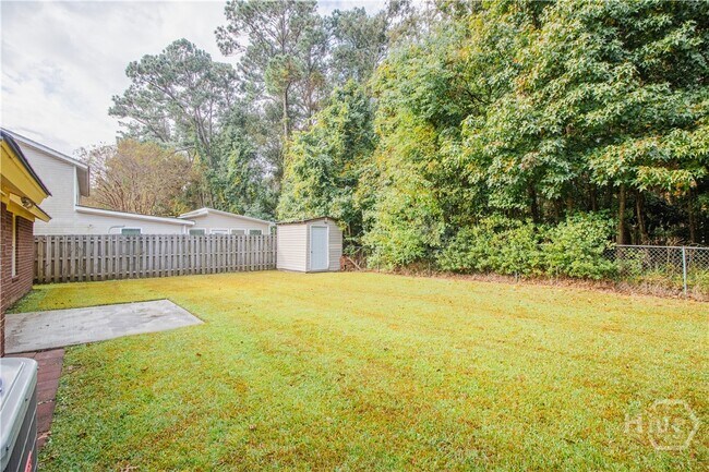 Building Photo - 148 Country Walk Cir