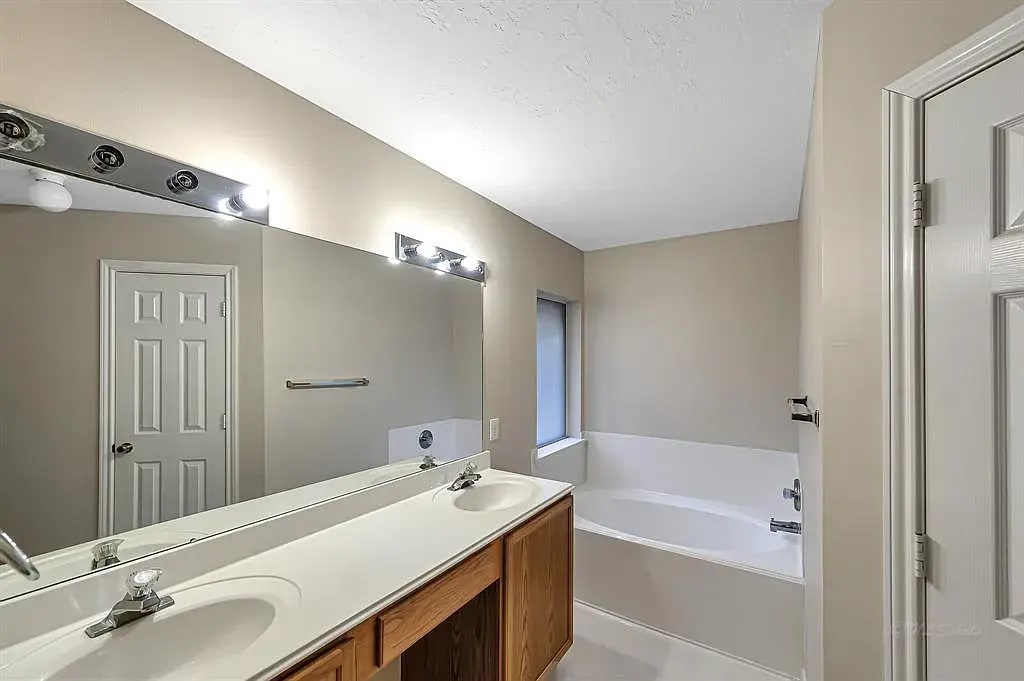 Building Photo - 3315 Candlepine Dr