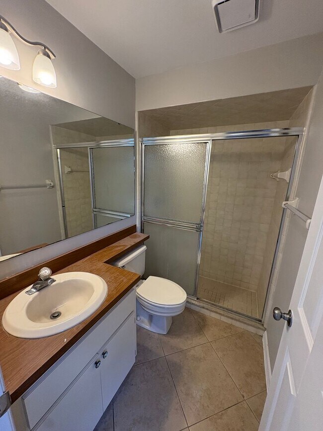 Building Photo - 316/318 Simpson St Duplex