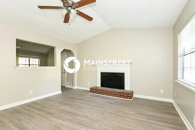 Building Photo - 3 Bedroom Pet-Friendly Home in Buford, GA with Main Street Renewal