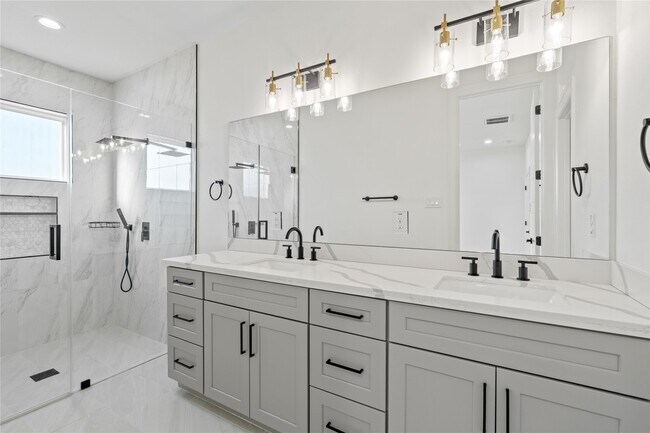 Building Photo - 3601 Rebecca St