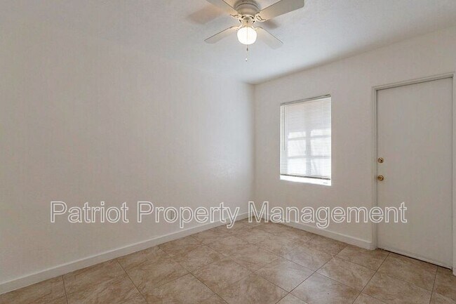 Building Photo - 928 W McDowell Rd