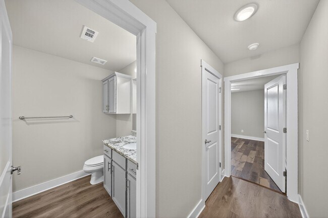 Building Photo - Great House in Quiet Neighborhood Ready to...