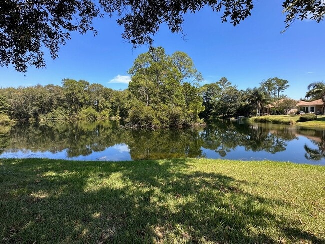 Building Photo - Located in the heart of Fernandina Beach!