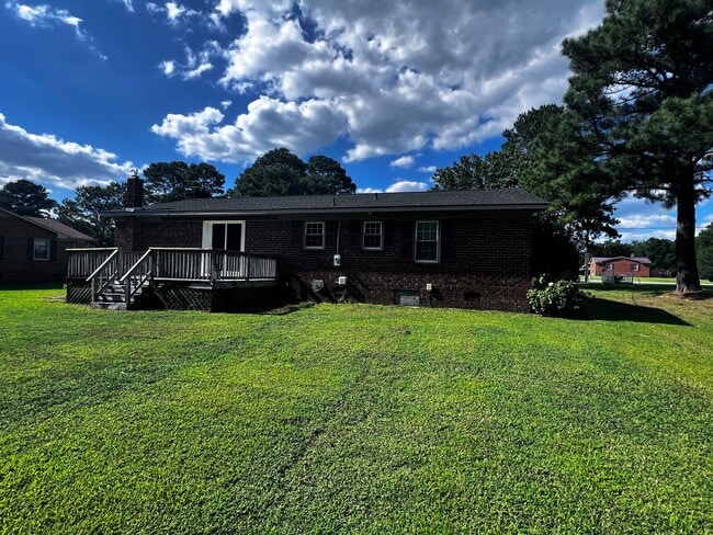 Building Photo - Available Soon! Remodeled 3 Bed, 2 Bath, Brick Ranch