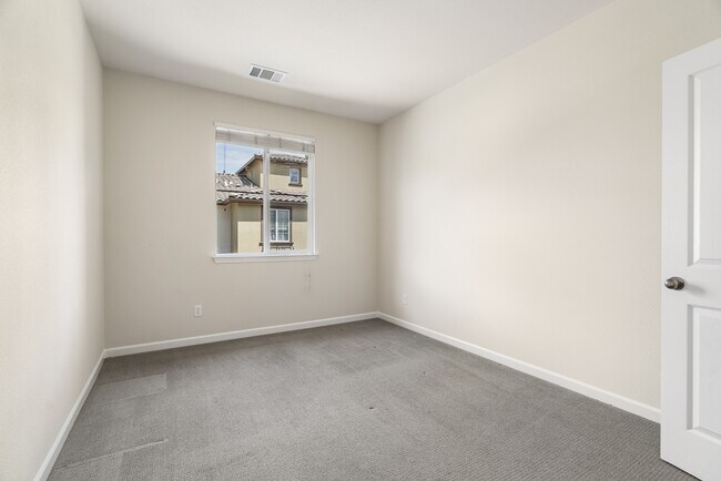 Building Photo - 5267 Fioli Loop