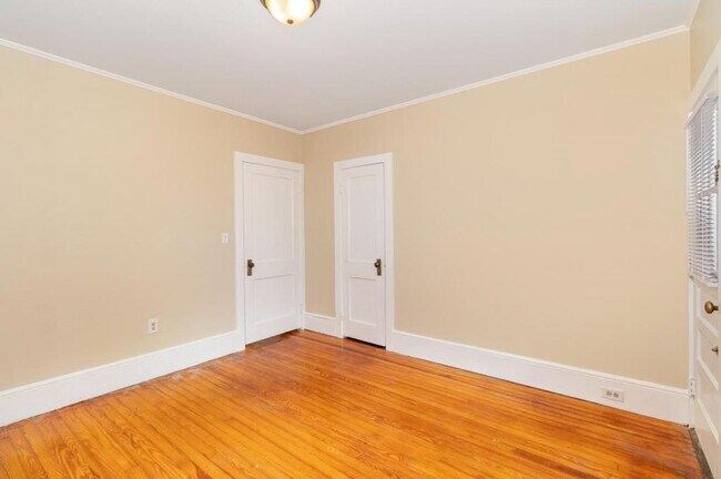 Building Photo - 142 Riddle Rd