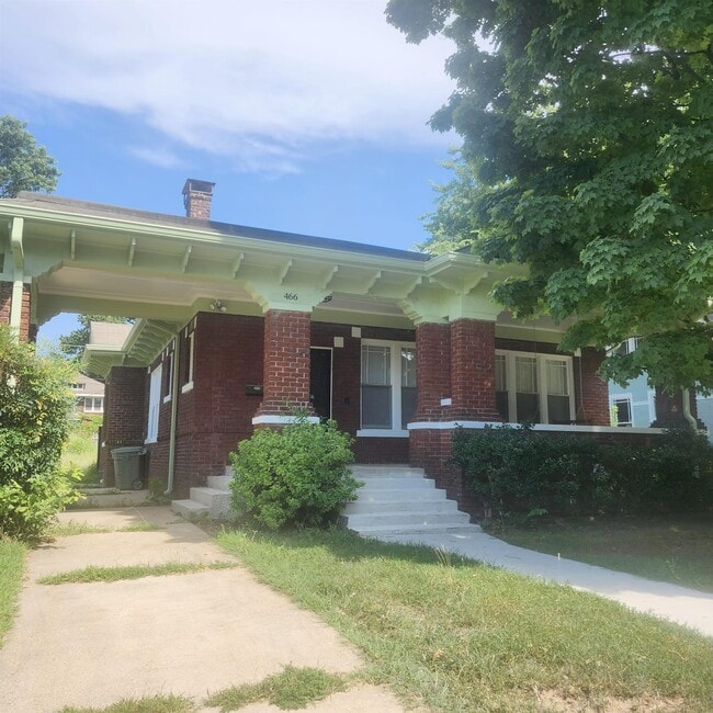 Building Photo - 466 N McNeil St