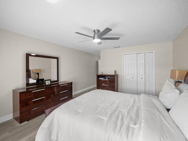 Building Photo - 4751 Storkwood Way