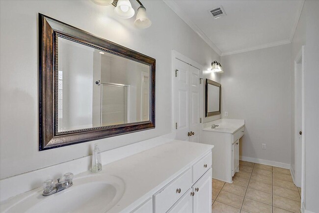 Building Photo - 108 Turnberry Cv